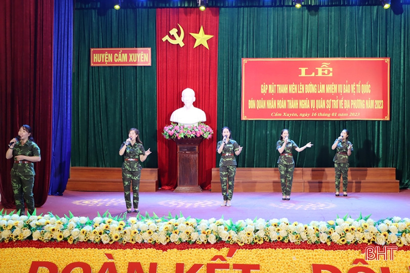 Cẩm Xuyên gặp mặt thanh niên lên đường làm nhiệm vụ bảo vệ Tổ quốc