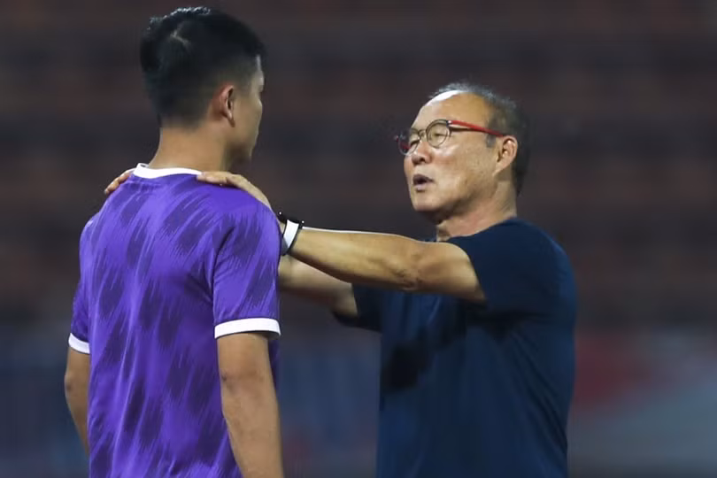 Tuyển Việt Nam tổn thất lực lượng trước chung kết AFF Cup