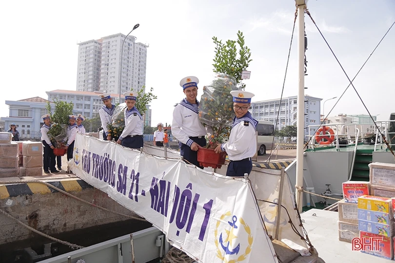 Đón tết cùng chiến sỹ nhà giàn DK1