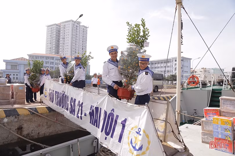 Đón tết cùng chiến sỹ nhà giàn DK1