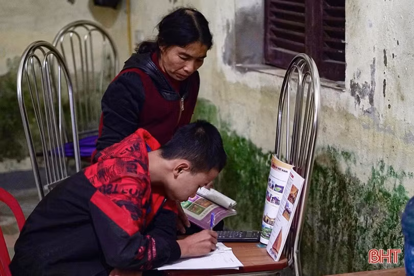 MS2302: Tương lai mịt mờ của gia đình có 4 người bệnh tật, già yếu ở Nghi Xuân