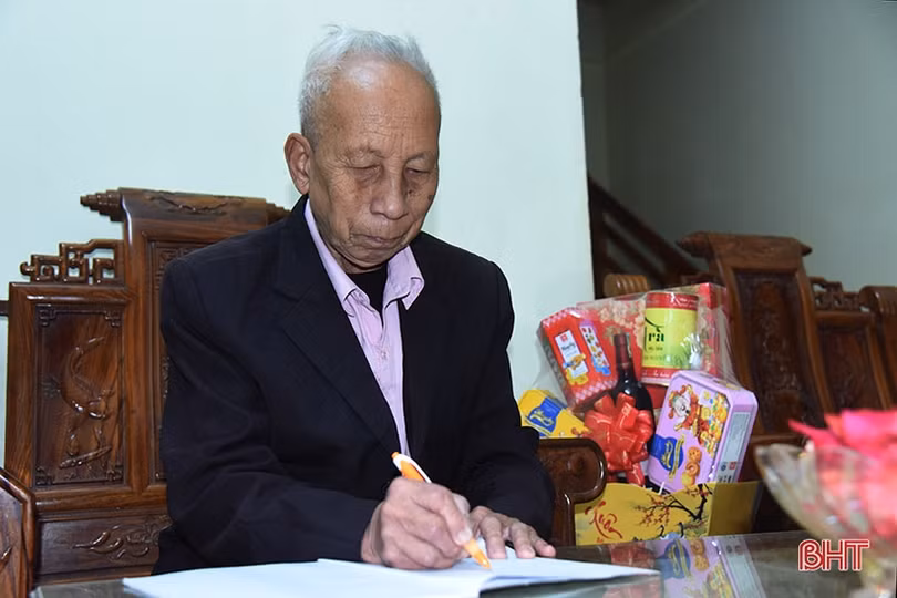 Khai bút đầu xuân - nét đẹp văn hóa của người Hà Tĩnh