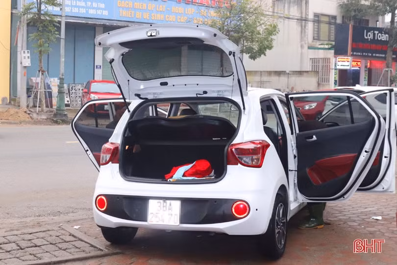 Dịch vụ rửa xe tất bật những ngày cuối năm