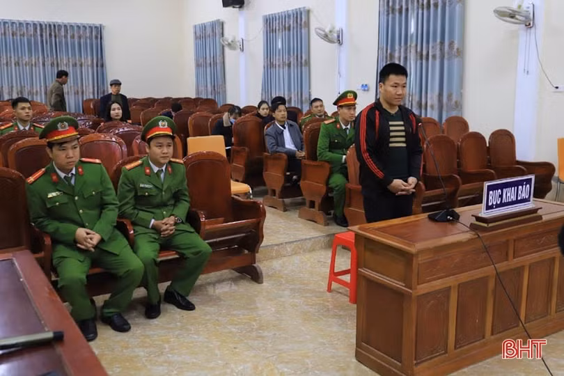 Bắt shipper tàng trữ trái phép ma tuý