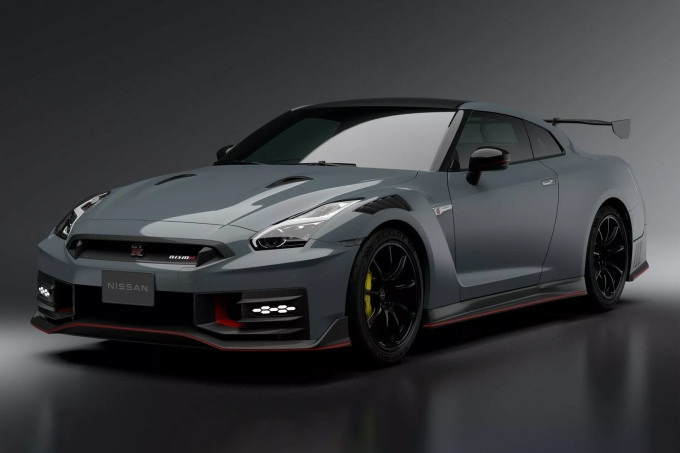 Nissan GT-R 2024 lộ diện