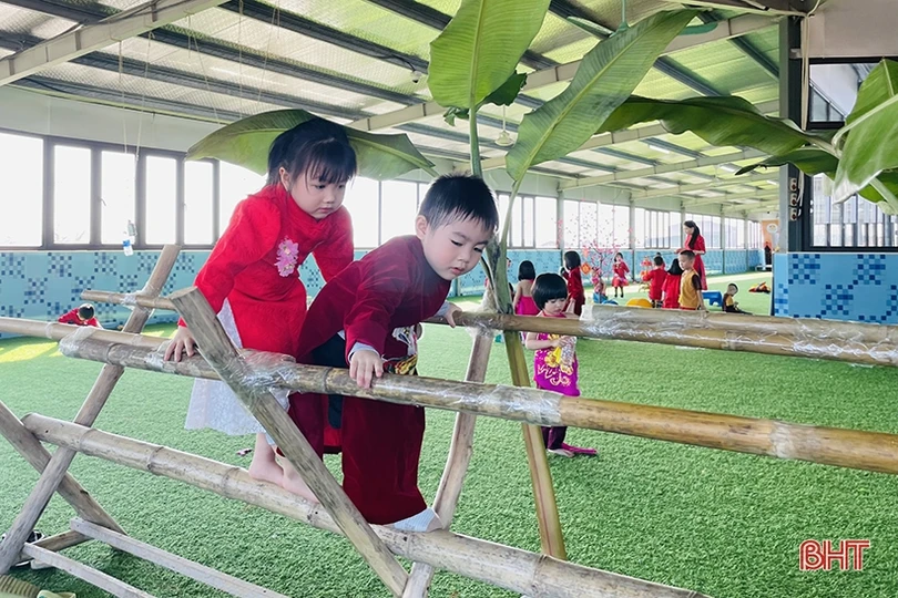 Học sinh mầm non Trí Đức trải nghiệm không gian tết xưa