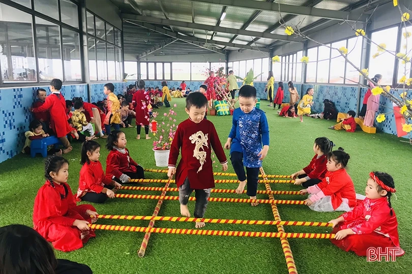 Học sinh mầm non Trí Đức trải nghiệm không gian tết xưa