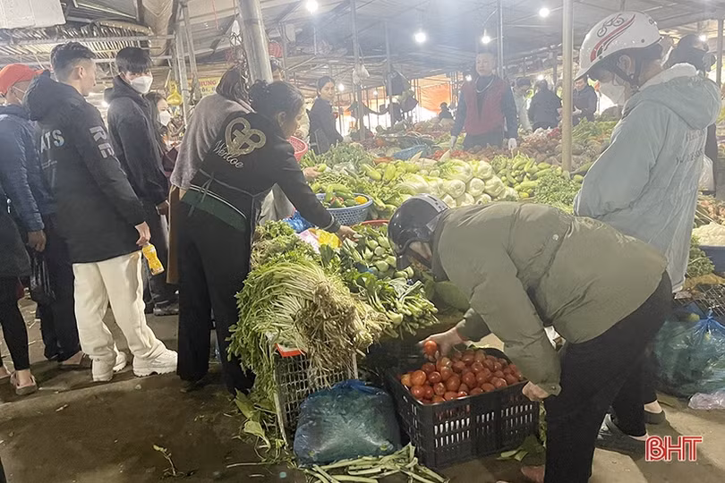 Hương vị riêng ở chợ truyền thống Hà Tĩnh ngày cuối năm