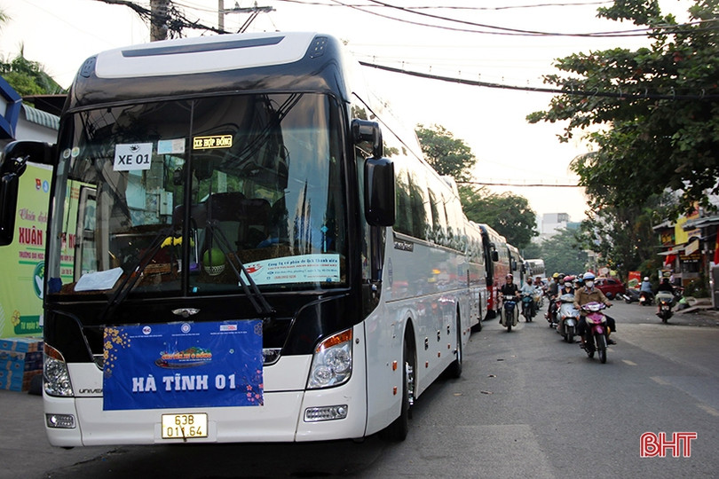 Khởi hành “Chuyến xe 0 đồng”, đưa gần 500 sinh viên, công nhân nghèo về Hà Tĩnh đón tết