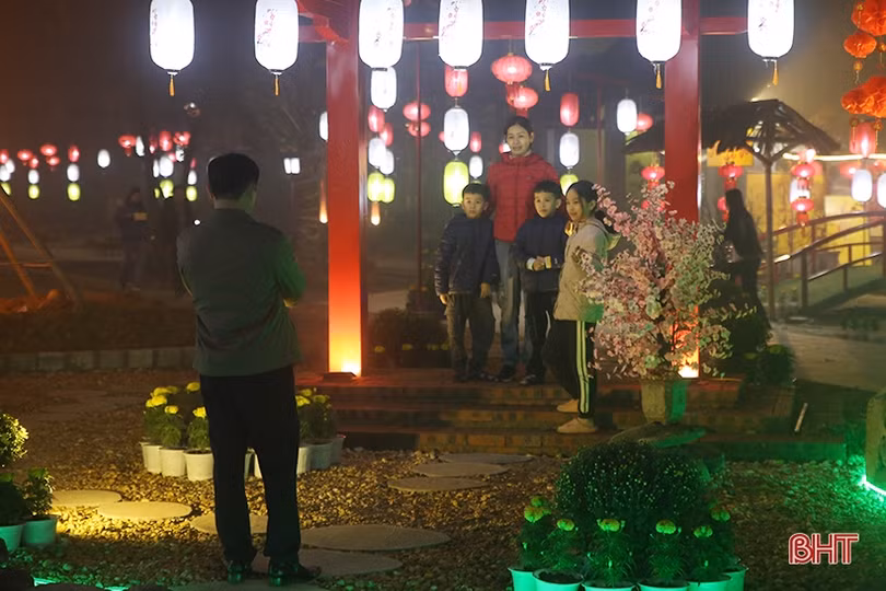 Người dân Hà Tĩnh náo nức đi lễ chùa