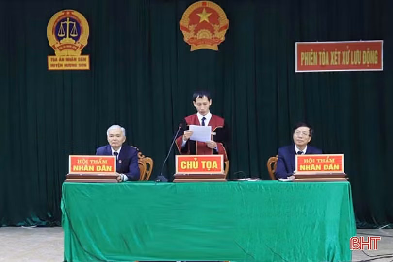 Xét xử nhiều vụ án hình sự ở Hương Sơn