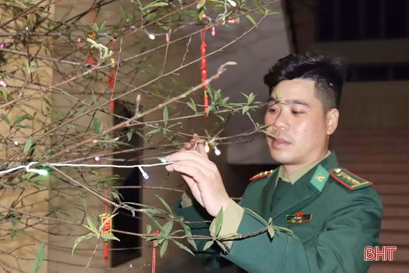 Vui xuân không quên nhiệm vụ ở Đồn Biên phòng Hương Quang