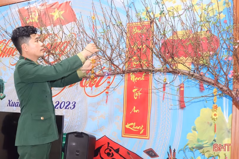 Vui xuân không quên nhiệm vụ ở Đồn Biên phòng Hương Quang