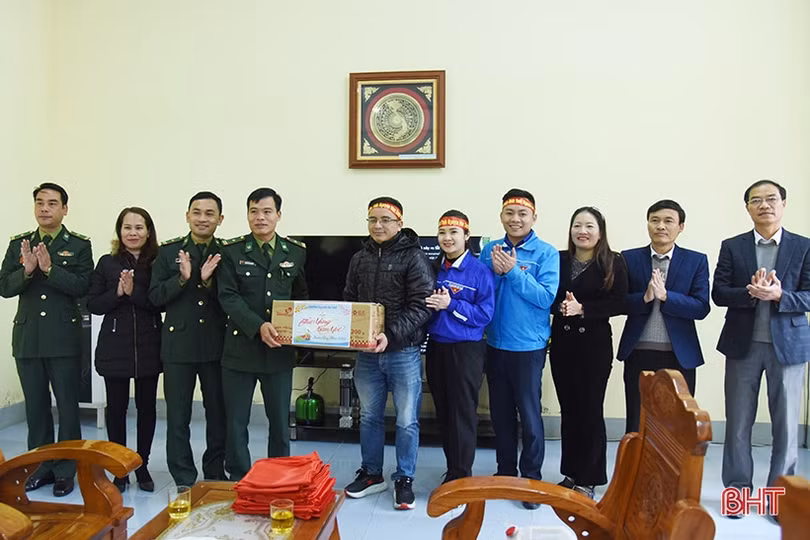 Sinh viên Đại học Hà Tĩnh mang “Xuân về với bản Phú Lâm”