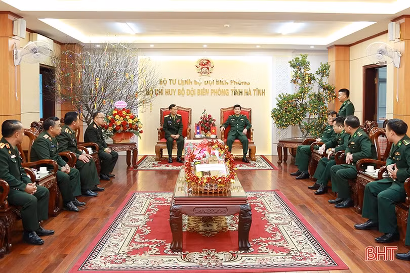 Góp phần xây dựng mối quan hệ đoàn kết Việt - Lào ngày càng phát triển