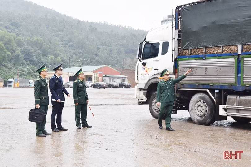 Đảm bảo an toàn, thông suốt cho các cửa khẩu Hà Tĩnh trong dịp tết