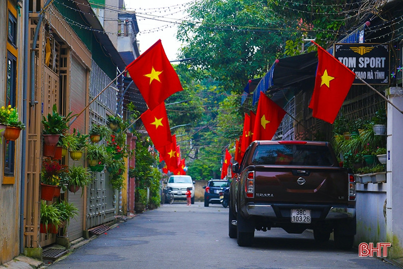 Thành Sen tĩnh lặng sáng đầu xuân