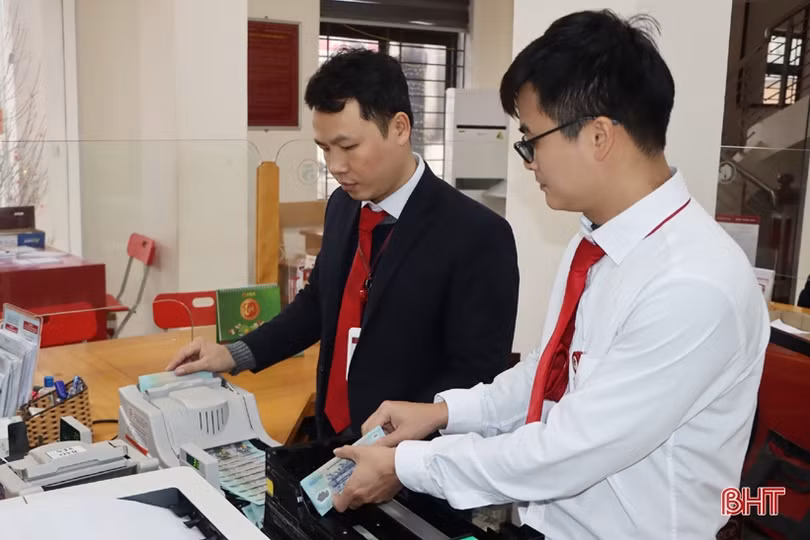 Đảm bảo nhu cầu tiền mặt cho người dân Hà Tĩnh dịp tết Nguyên đán