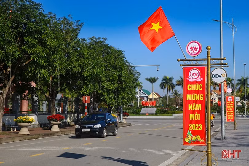 “Đoàn kết, đổi mới, sáng tạo, thi đua hoàn thành vượt mức các chỉ tiêu, nhiệm vụ năm 2023” của Hà Tĩnh