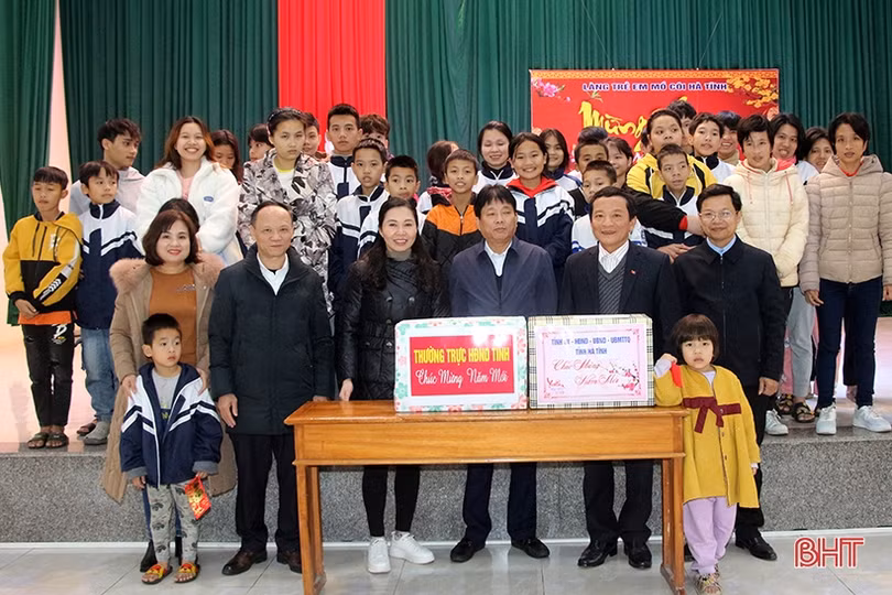 Tiếp tục chăm sóc, nuôi dưỡng, đảm bảo tết no ấm cho các đối tượng bảo trợ xã hội 