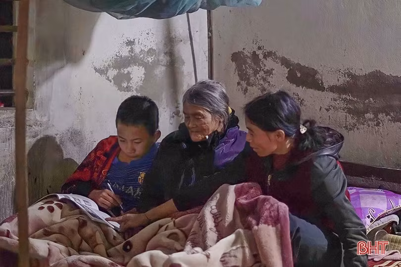 MS2302: Tương lai mịt mờ của gia đình có 4 người bệnh tật, già yếu ở Nghi Xuân