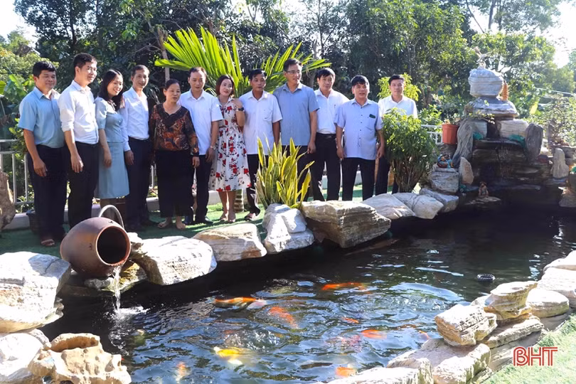 Sắc thắm Vũ Quang