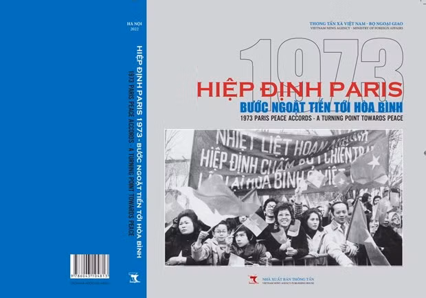 Ra mắt sách ảnh “Hiệp định Paris 1973 - Bước ngoặt tiến tới hòa bình”
