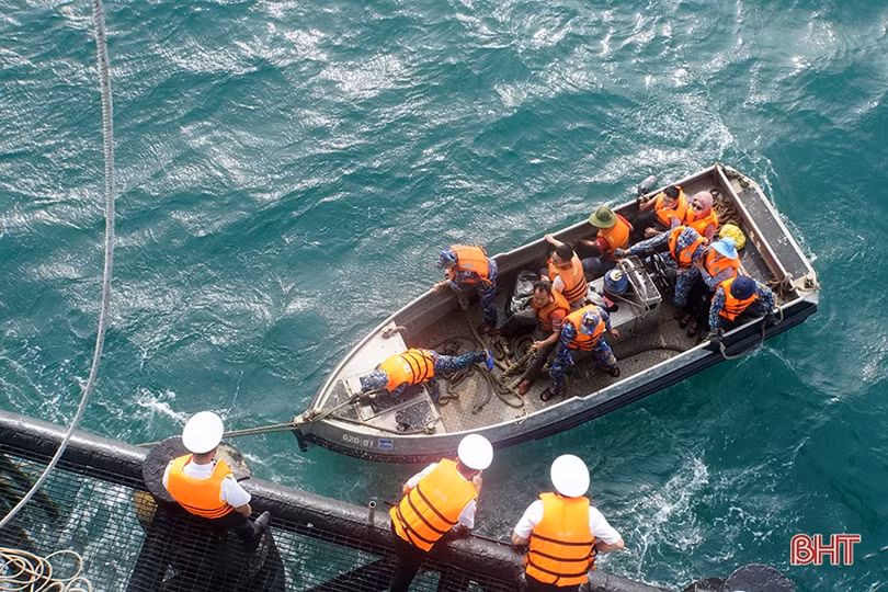 Đón tết cùng chiến sỹ nhà giàn DK1