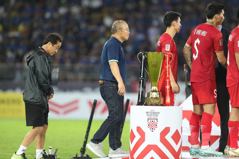 HLV Park Hang Seo oán trách bản thân vì không giúp Việt Nam vô địch