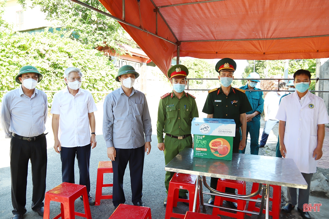 Tuyên truyền để người dân chủ động phòng chống dịch, phát huy vai trò tổ Covid cộng đồng