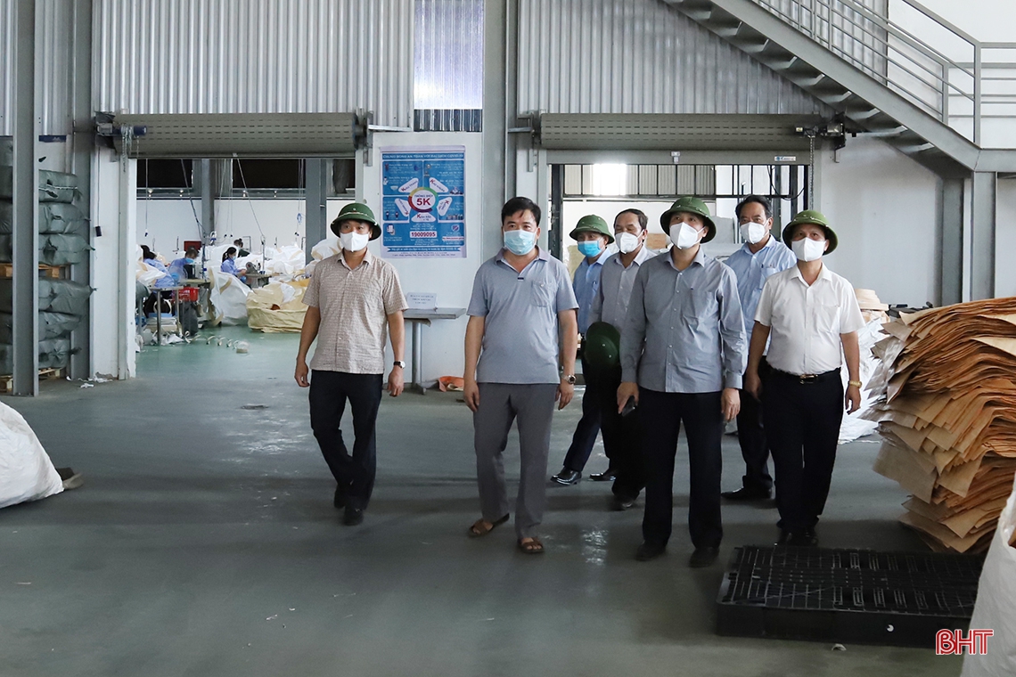 Tuyên truyền để người dân chủ động phòng chống dịch, phát huy vai trò tổ Covid cộng đồng