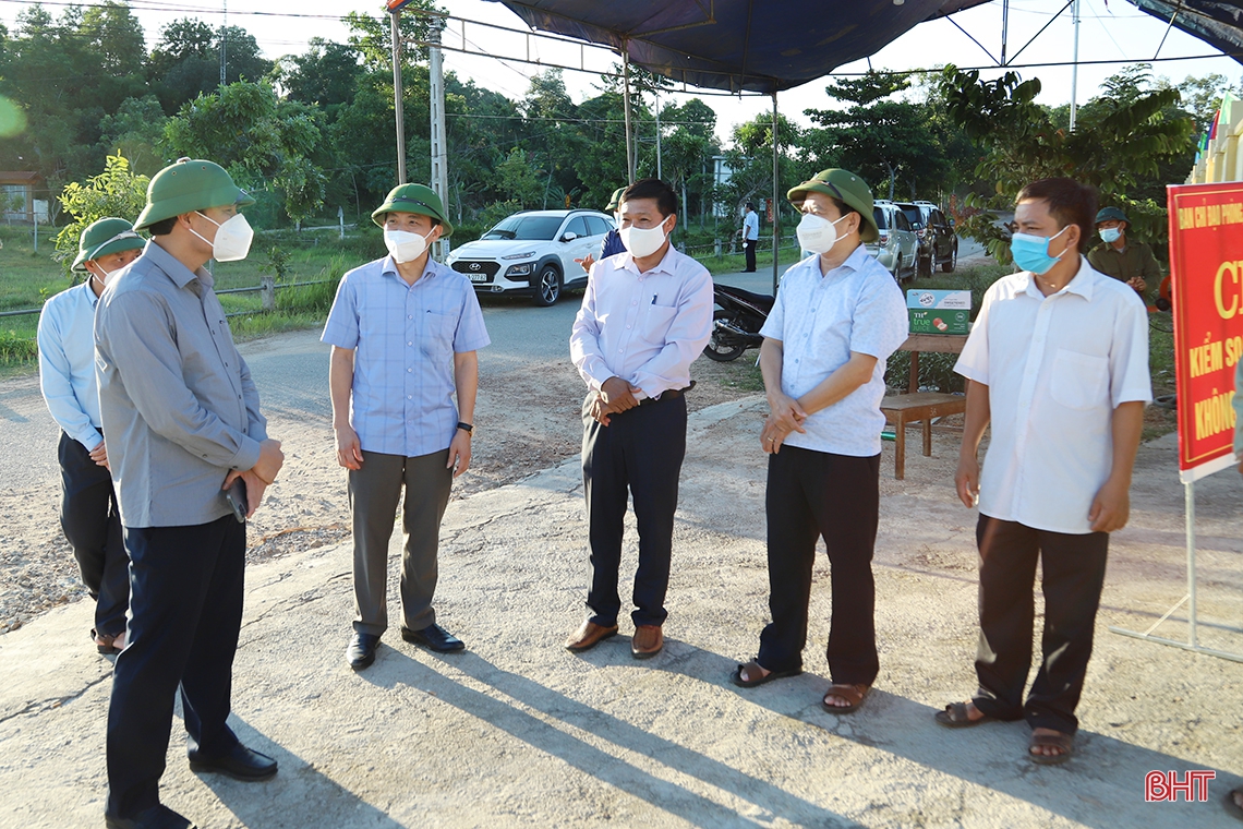 Tuyên truyền để người dân chủ động phòng chống dịch, phát huy vai trò tổ Covid cộng đồng