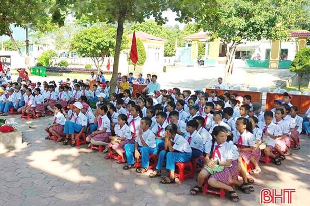 Thương người đánh rơi tài sản, cậu trò nghèo Hà Tĩnh trả lại ví tiền 15 triệu đồng