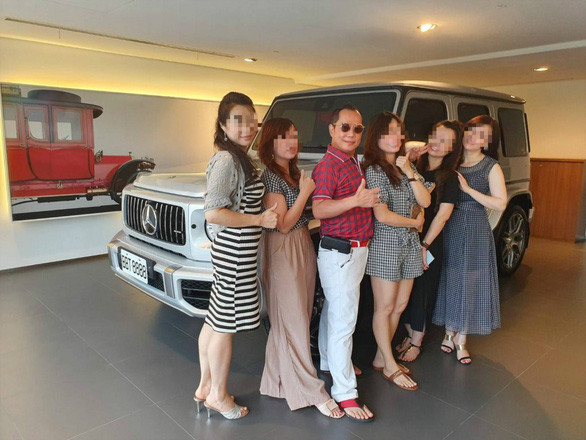 “Vua cần cẩu” Đài Loan khoe có tới 4 vợ, 16 người tình