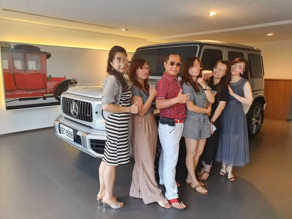“Vua cần cẩu” Đài Loan khoe có tới 4 vợ, 16 người tình