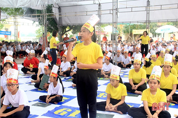Học sinh quê hương cụ Nguyễn tranh tài “Trường em với kiệt tác truyện Kiều”