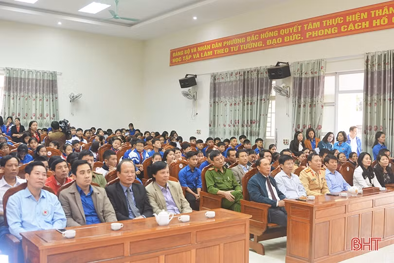 Xúc động lễ tưởng niệm nạn nhân tử vong do tai nạn giao thông