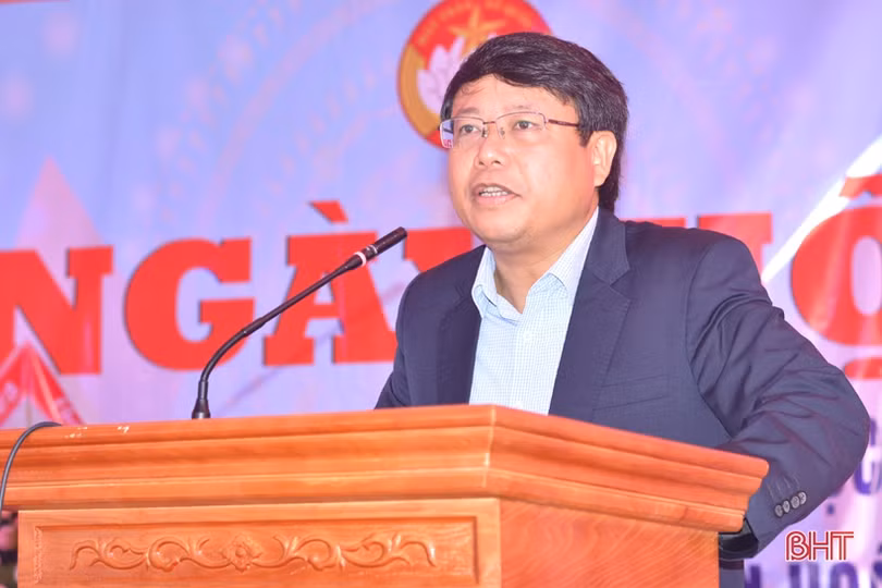 Lãnh đạo Hà Tĩnh vui đại đoàn kết với người dân Kỳ Lợi