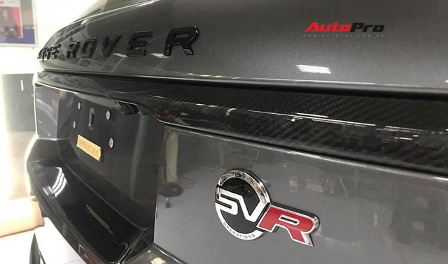 Range Rover Sport SVR 2019 động cơ mạnh như siêu xe đầu tiên về Việt Nam