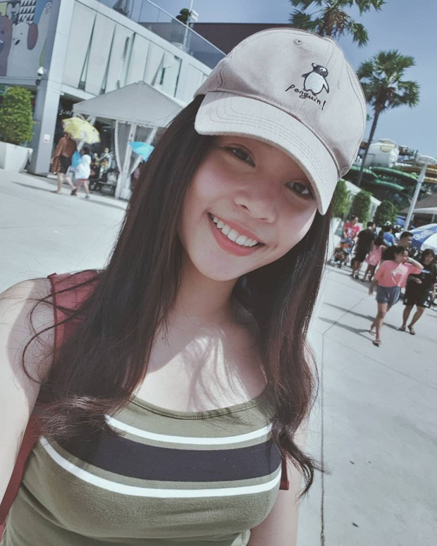 Ngắm nhan sắc đời thường của tân Hoa hậu Quốc tế 2019