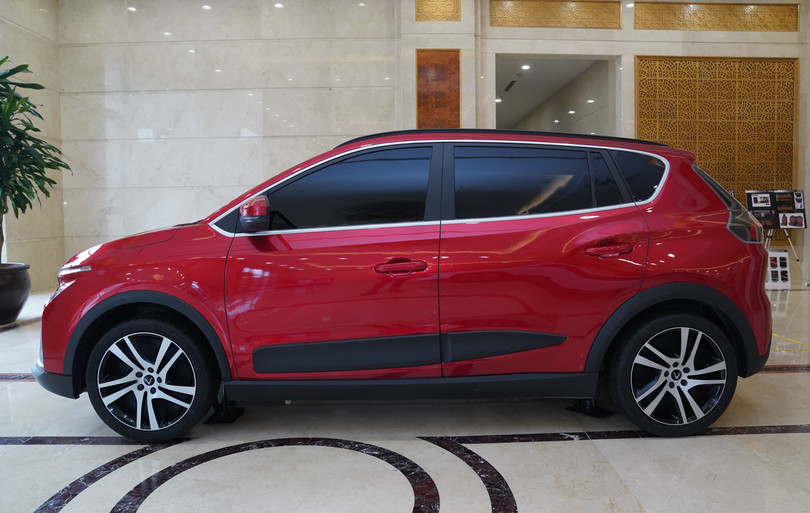 Hai mẫu crossover mới của VinFast lộ diện