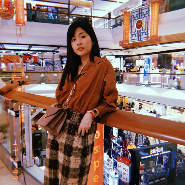 Ngắm nhan sắc đời thường của tân Hoa hậu Quốc tế 2019