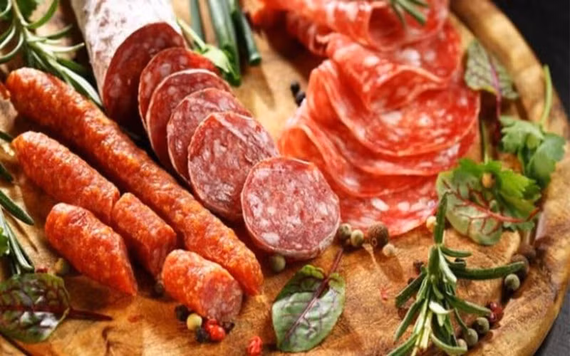 7 loại thực phẩm gây lão hóa sớm