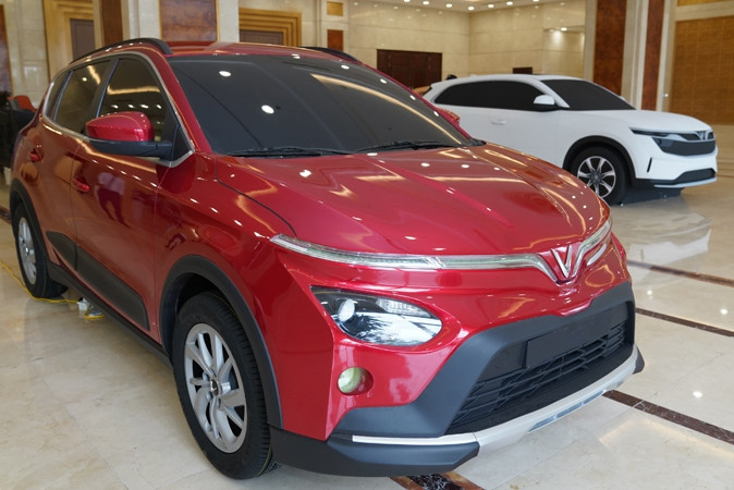 Hai mẫu crossover mới của VinFast lộ diện