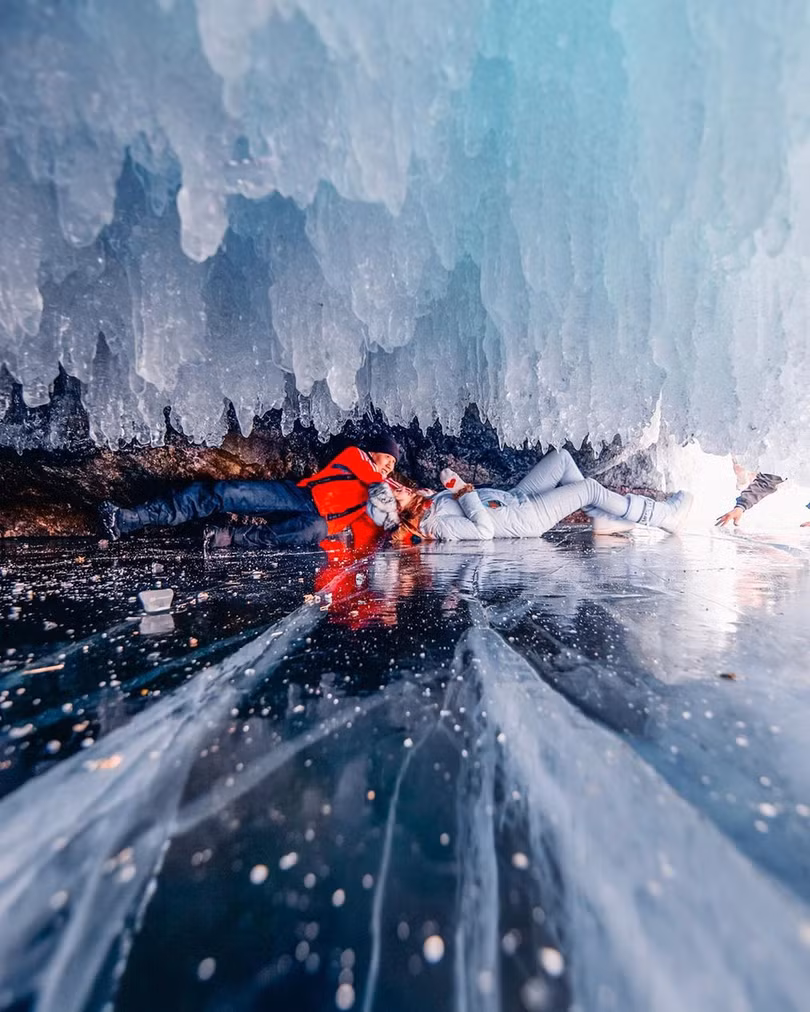 Những bí ẩn về hồ nước rộng và sâu nhất thế giới