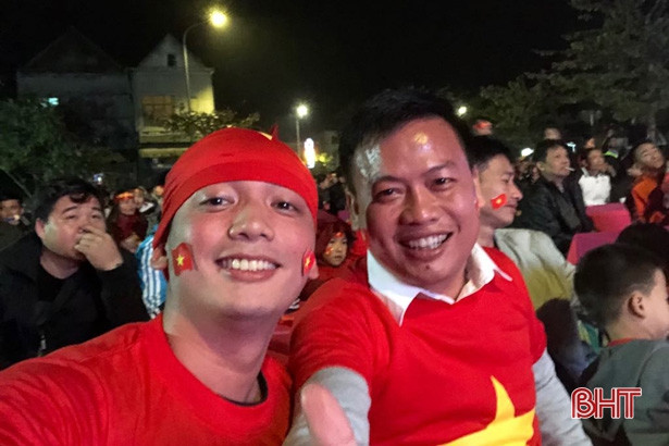 Người hâm mộ Hà Tĩnh tin đội tuyển Việt Nam thắng UAE trong trận đấu tối nay