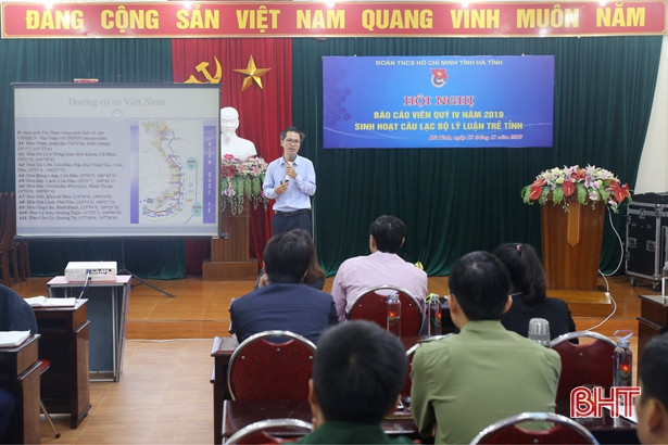 Cập nhật thông tin về đại hội Đảng, tình hình thời sự cho báo cáo viên Tỉnh đoàn Hà Tĩnh