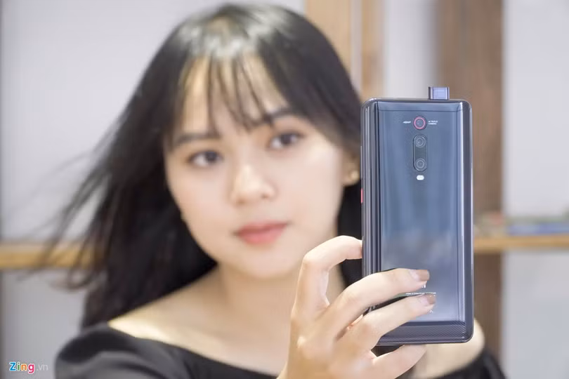 Loạt di động tầm trung hiệu năng tốt, pin khỏe
