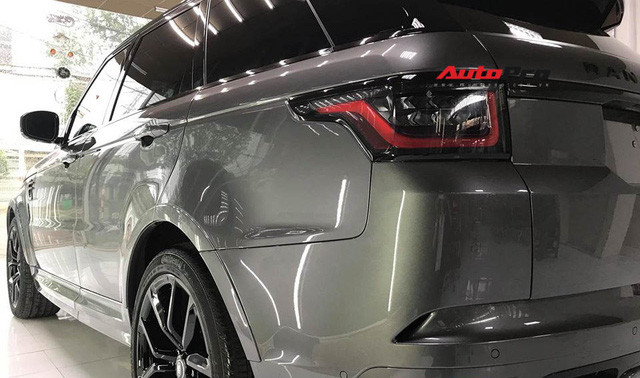 Range Rover Sport SVR 2019 động cơ mạnh như siêu xe đầu tiên về Việt Nam
