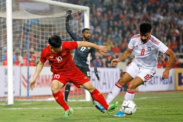 Công Phượng “rê quẩn” và “tịt ngòi”, vì sao HLV Park Hang Seo vẫn tin dùng?